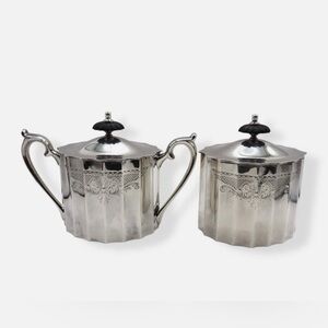 Lunt Silver “Colonial Classic” Silverplate Creamer & Sugar Bowl w/ Lid